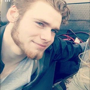 Meet your Posher, Cameron